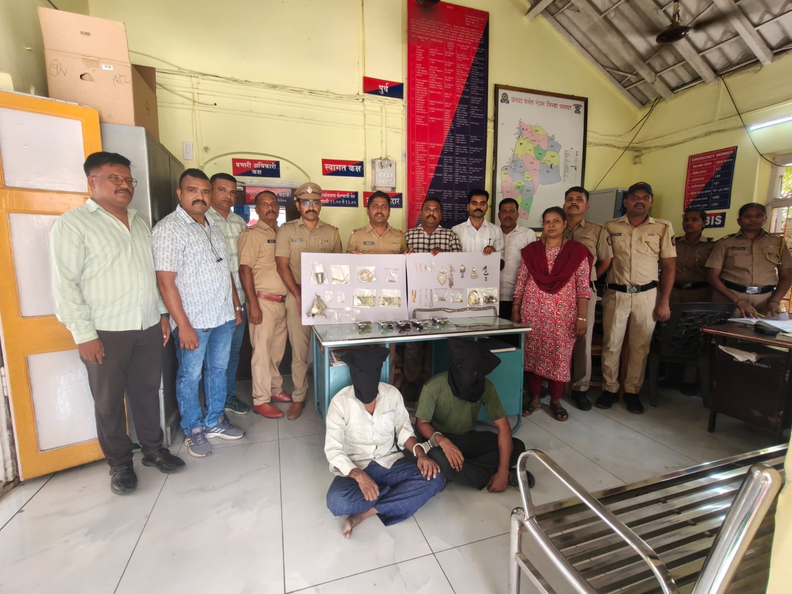 पालघर पोलिसांची मोठी कामगिरी; डहाणूतील ७ घरफोडीचे गुन्हे उघड, १४.५० लाखांचा मुद्देमाल जप्त 1